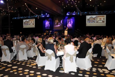 Minnik Chartered Accountants - Australia Zoo - Auction Night